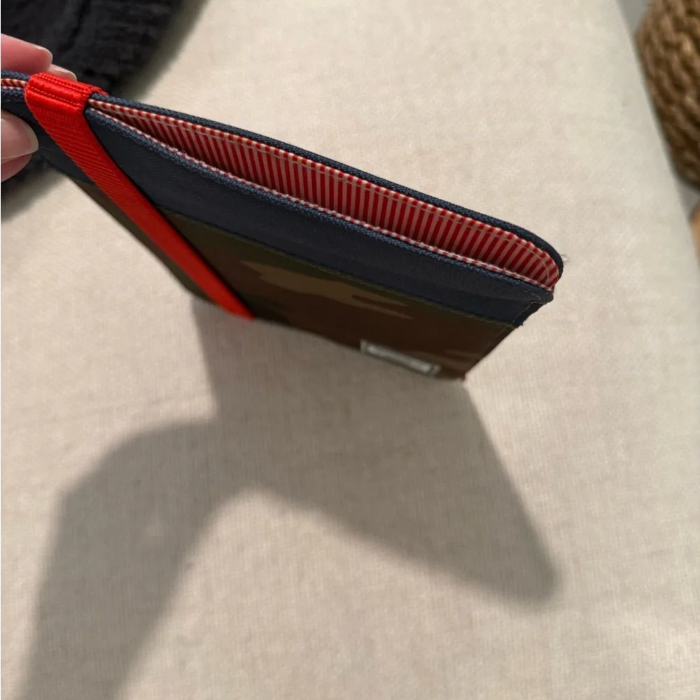 Herschel Camo Tablet Sleeve - Picture 4 of 5